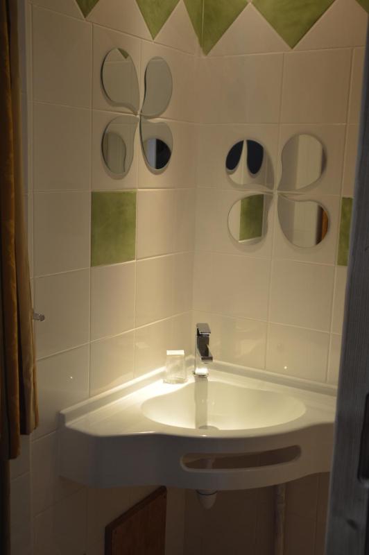 Single Room image 1