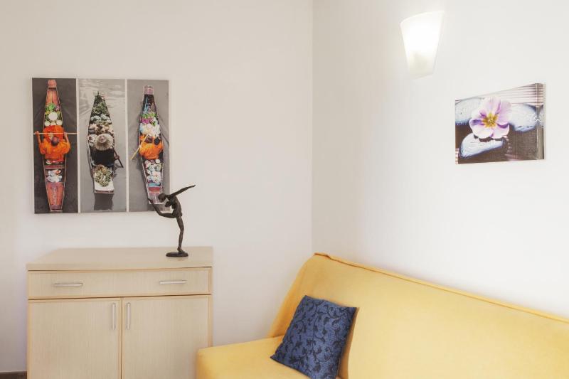 One-Bedroom Apartment (3 Adults) image 2