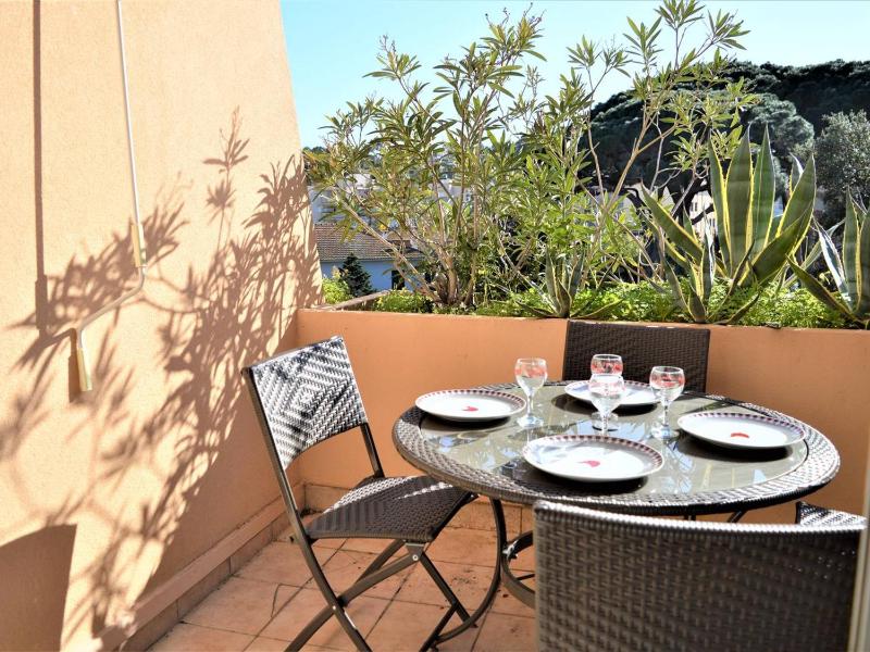 Studio Cabine avec Terrasse et Parking - Proche Centre et Plages à Cavalaire-sur-Mer - FR-1-226B-31 - image 9