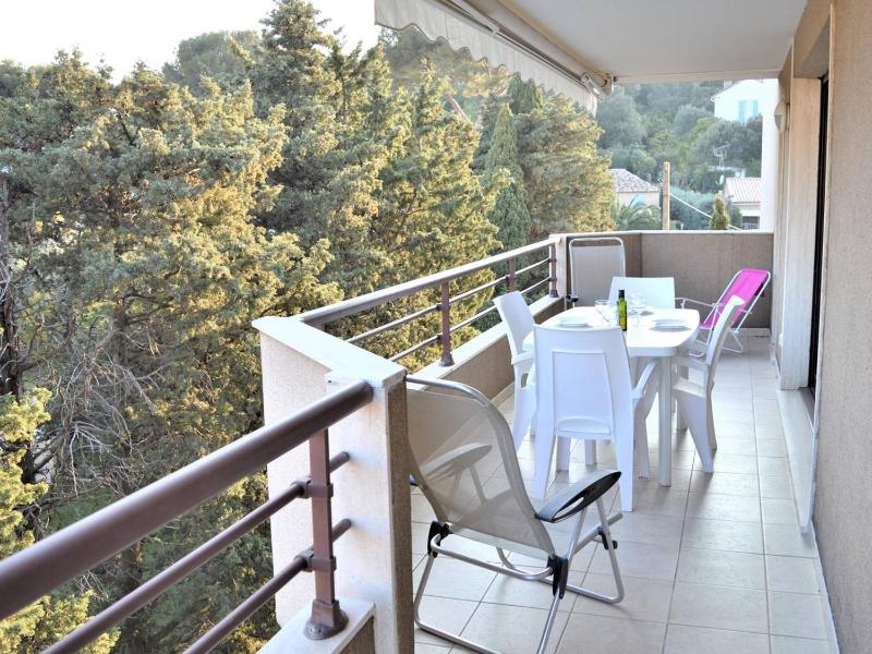 Appartement T3 lumineux avec terrasse climatisation garage et Wifi à 2 pas des plages - Cavalaire - FR-1-226B-34 - image 3