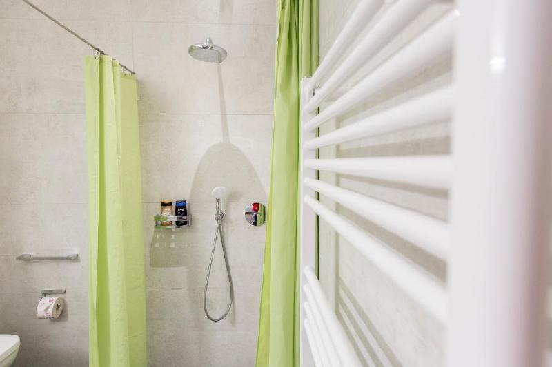 One-Bedroom Apartment image 2