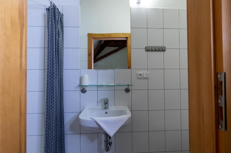 Double or Twin Room image 4