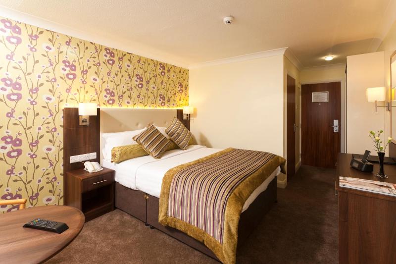 Double Room image 1