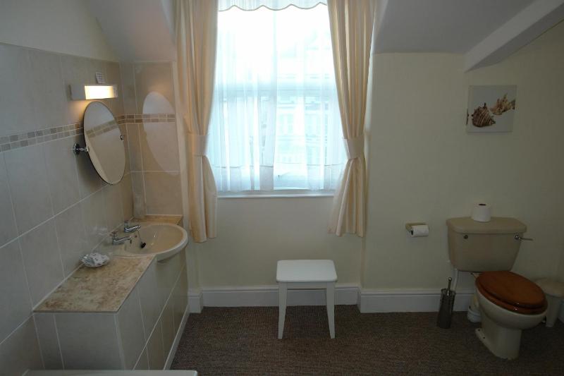 Double or Twin Room with Street View image 2