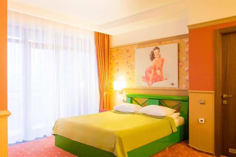 Superior Double Room image 3