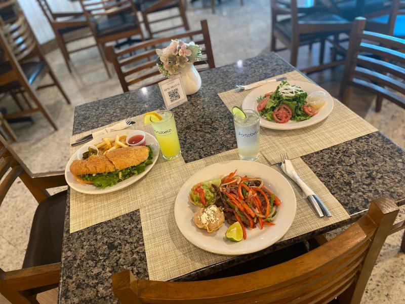 Hotel Portobelo - image 12