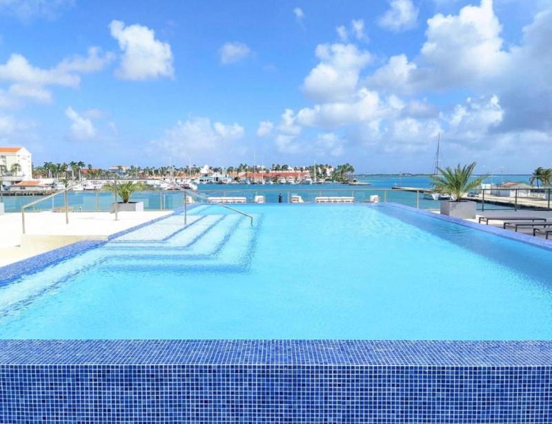 Stylish luxury condo central location ocean view pool gym - image 1