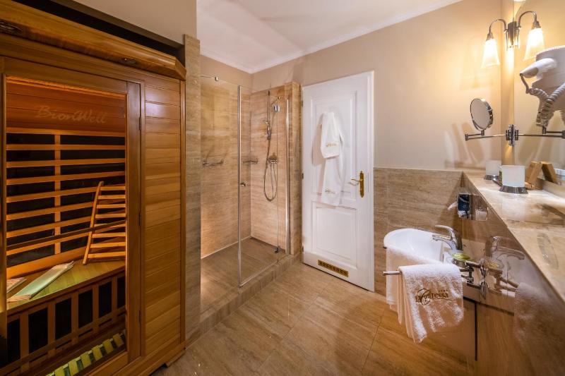 Deluxe Double Room - Manor House image 3