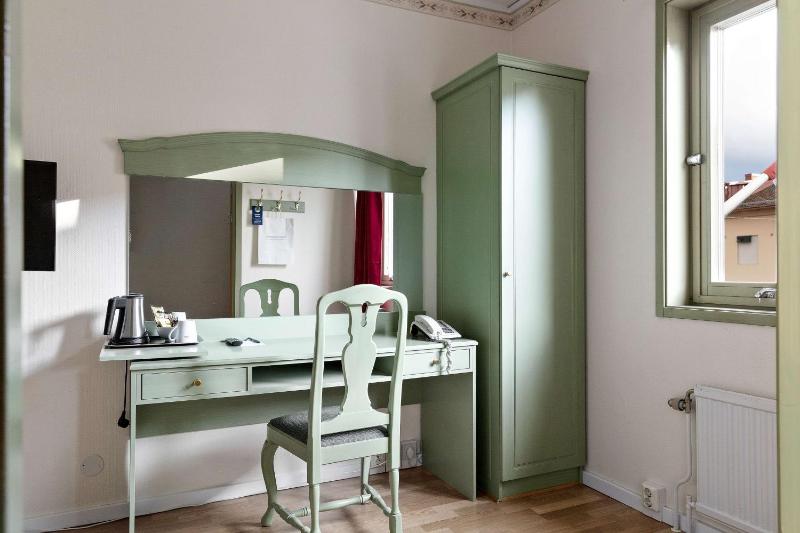 Economy Single Room image 4