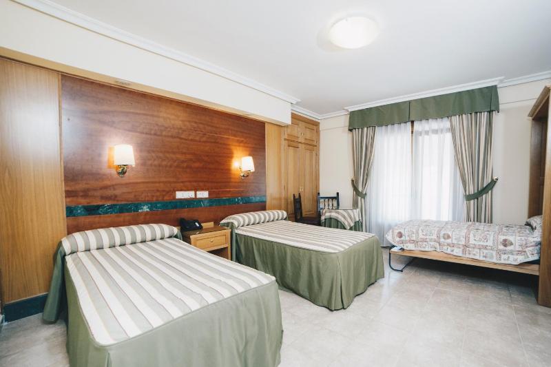 Triple Room image 1