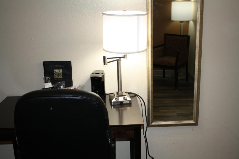 Double Room with Two Double Beds - Non-Smoking image 3