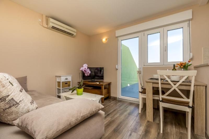 Rooms with a parking space Mali Losinj (Losinj) - 9681 - image 22