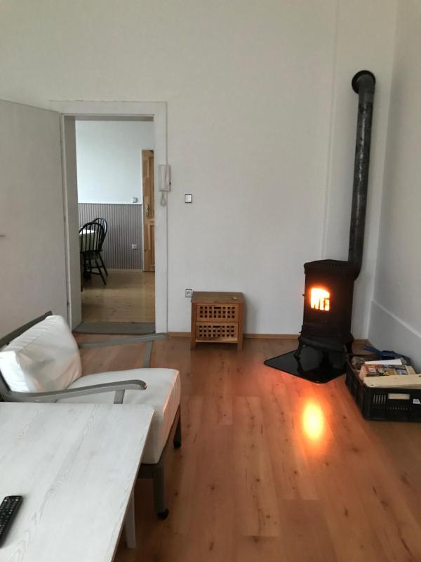 One-Bedroom Apartment image 3