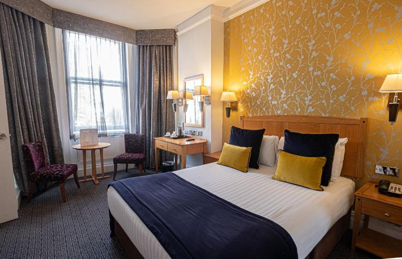 Standard Double Room with Air Conditioning  image 1