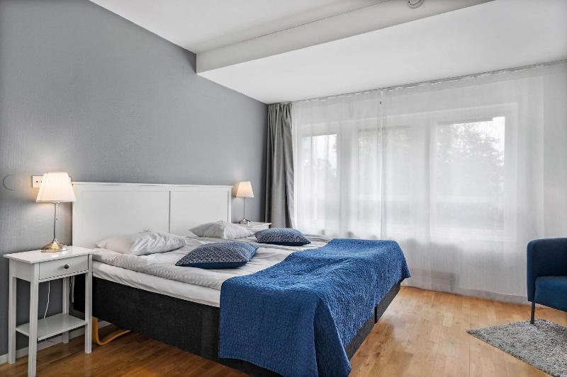 Standard Twin Room image 1
