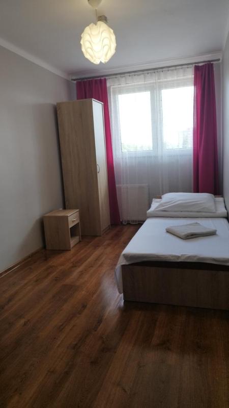 Single Room image 3