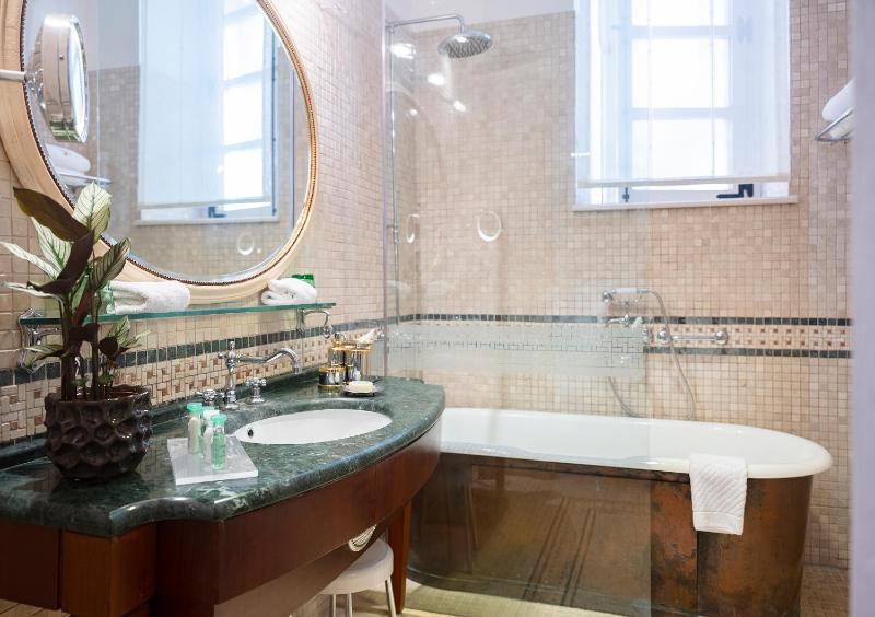 Heritage Suite image 4