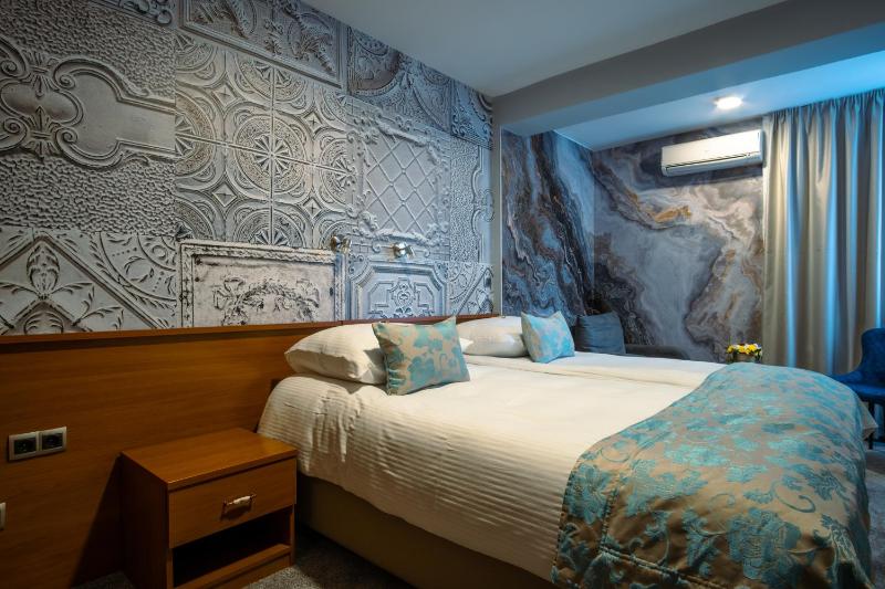 Standard Double or Twin Room image 3