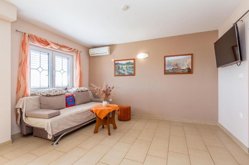 Apartman Ana - image 23