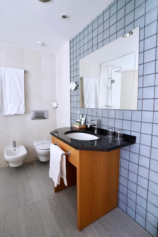 Junior Suite with Terrace image 2