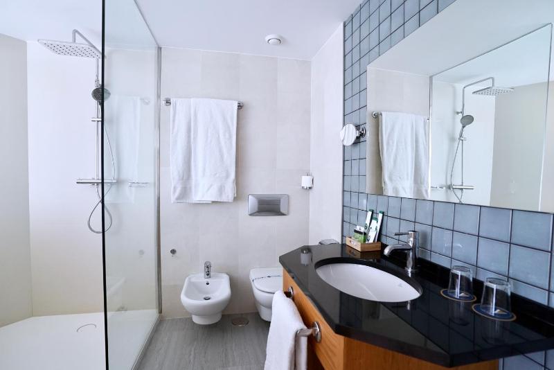 Junior Suite with Terrace image 3