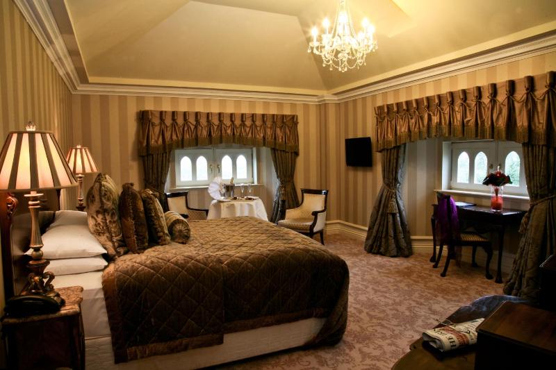 Castle Suite image 2