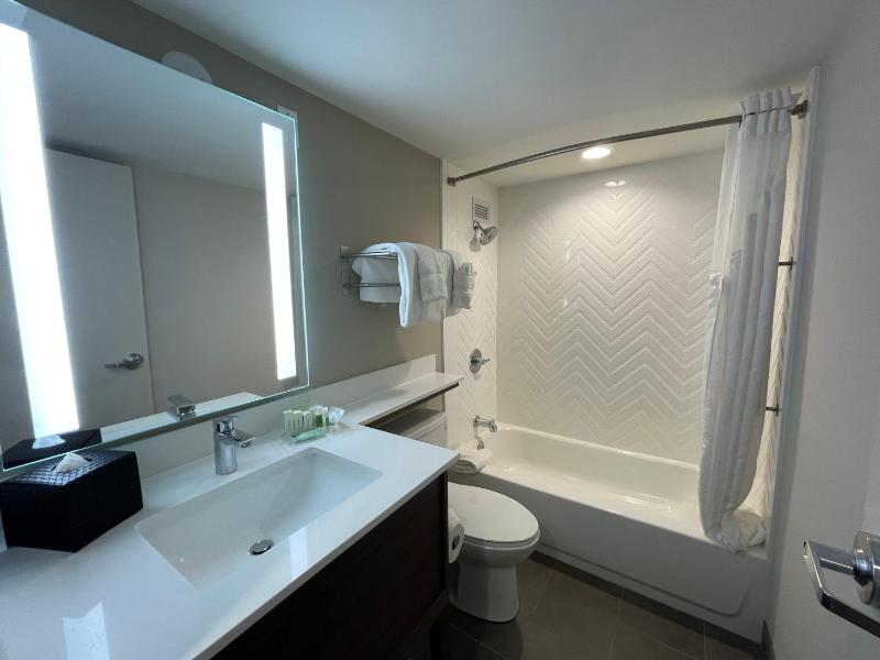 Standard Room image 2