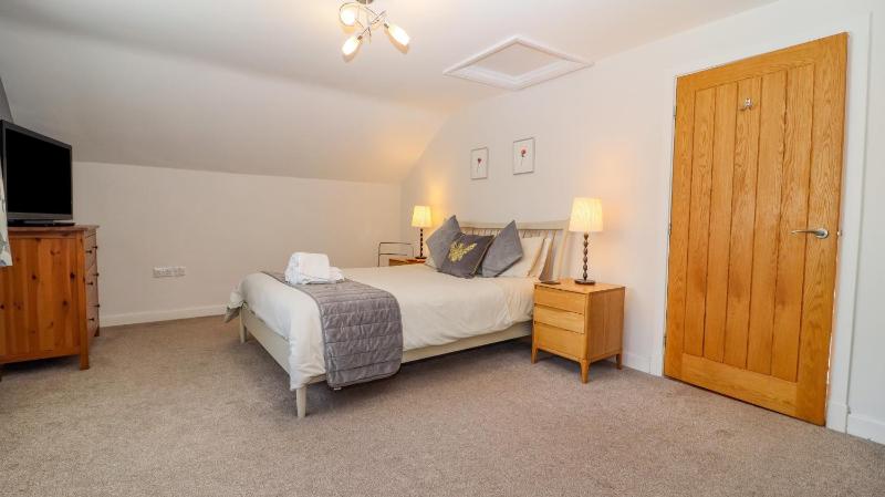 Bowderstone - image 6