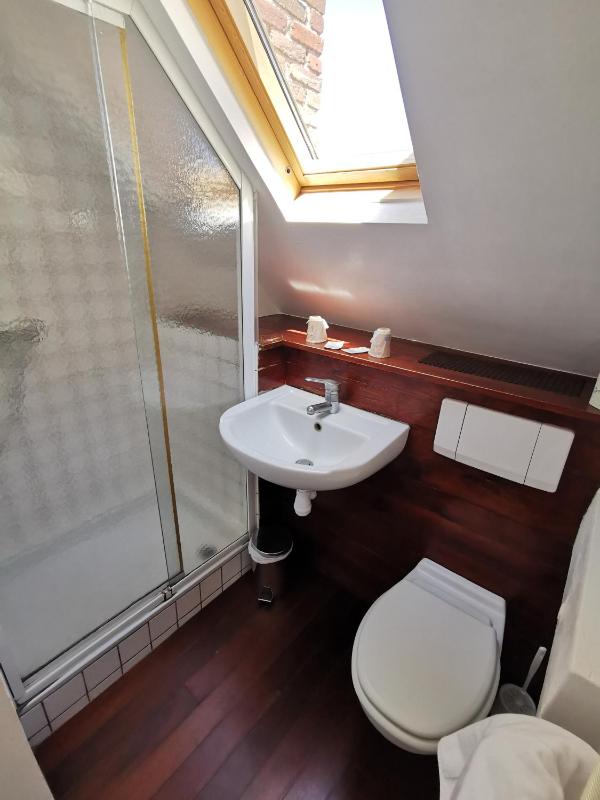 Double Room with Shower image 4