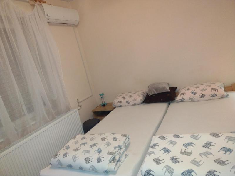 Double or Twin Room image 3