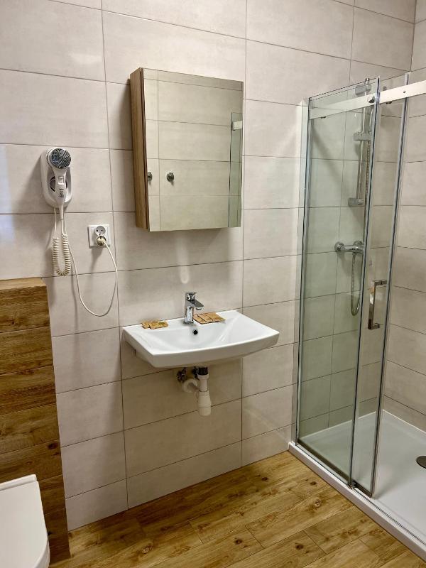 Superior Triple Room image 3