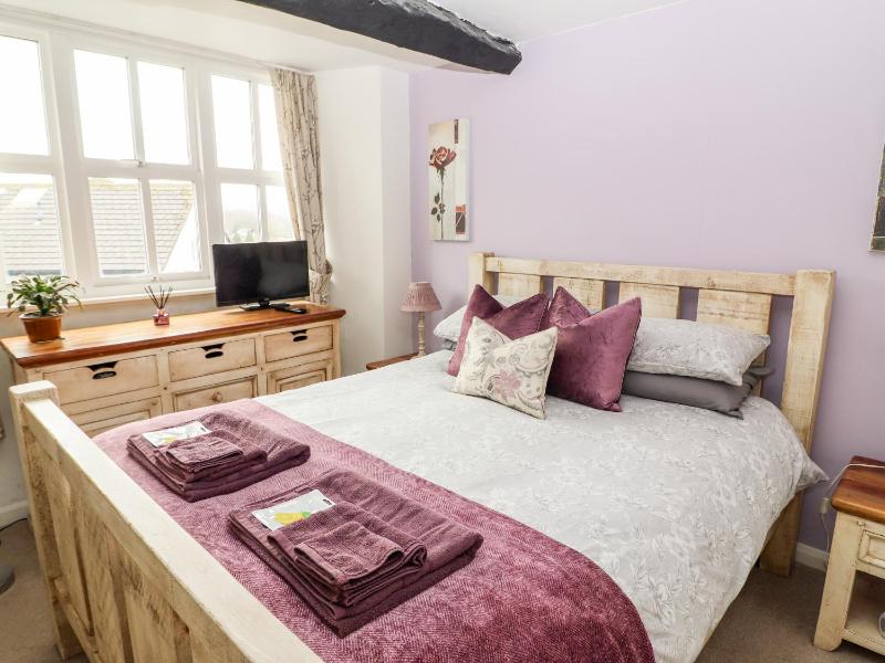 Buttonhole Cottage - image 7