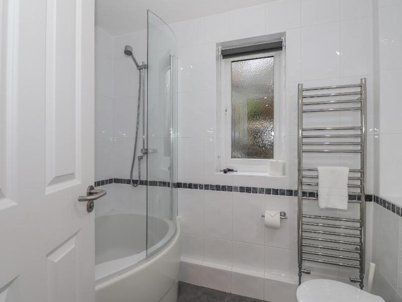 Hillhead - image 15