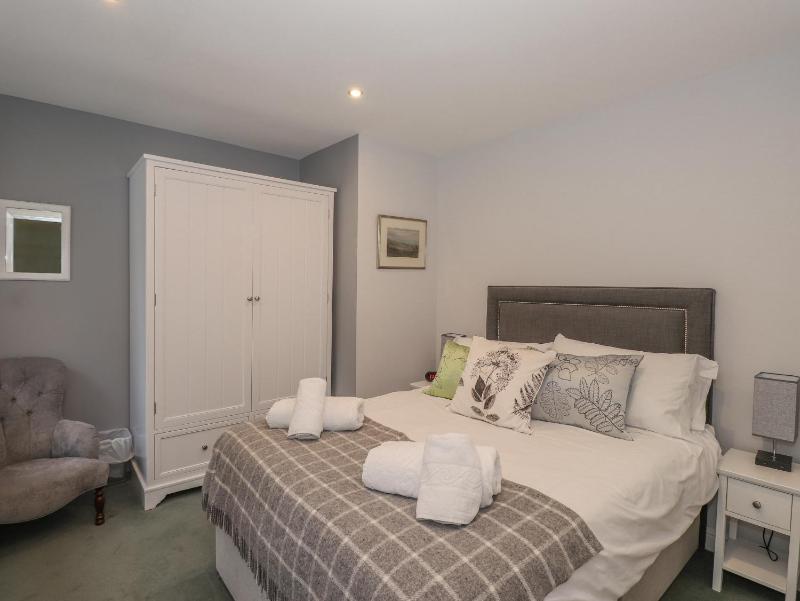 Hillhead - image 6