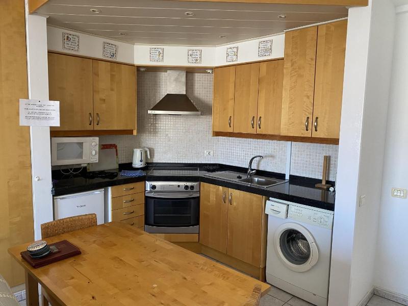 Self Catering Lovely ground floor 1 bed Apartment 5A1 Los Cristianos Tenerife - image 36