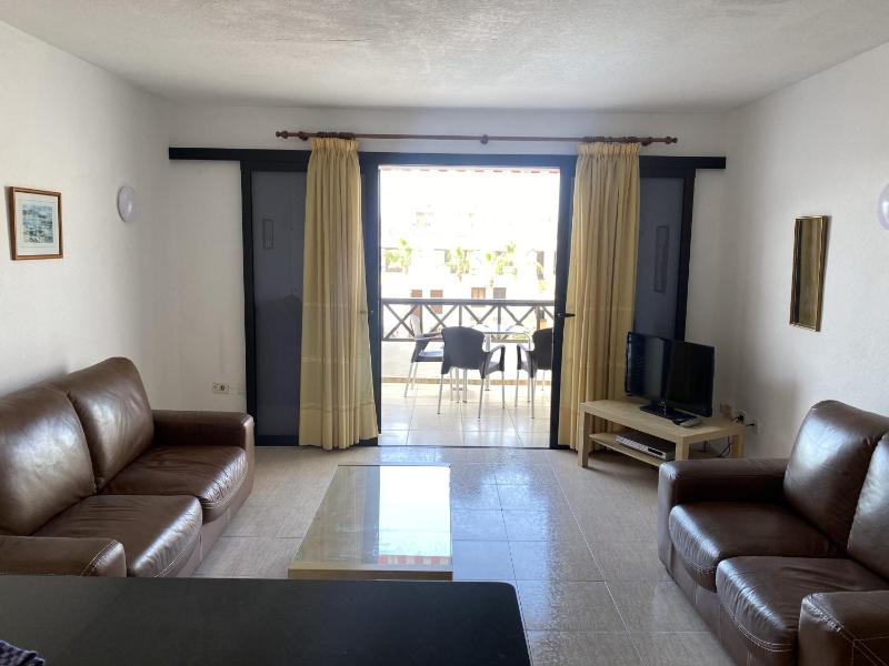 Self Catering Lovely ground floor 1 bed Apartment 5A1 Los Cristianos Tenerife - image 44