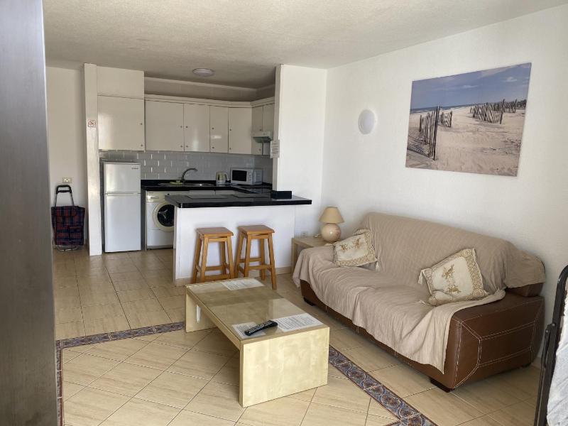 Self Catering Lovely ground floor 1 bed Apartment 5A1 Los Cristianos Tenerife - image 14
