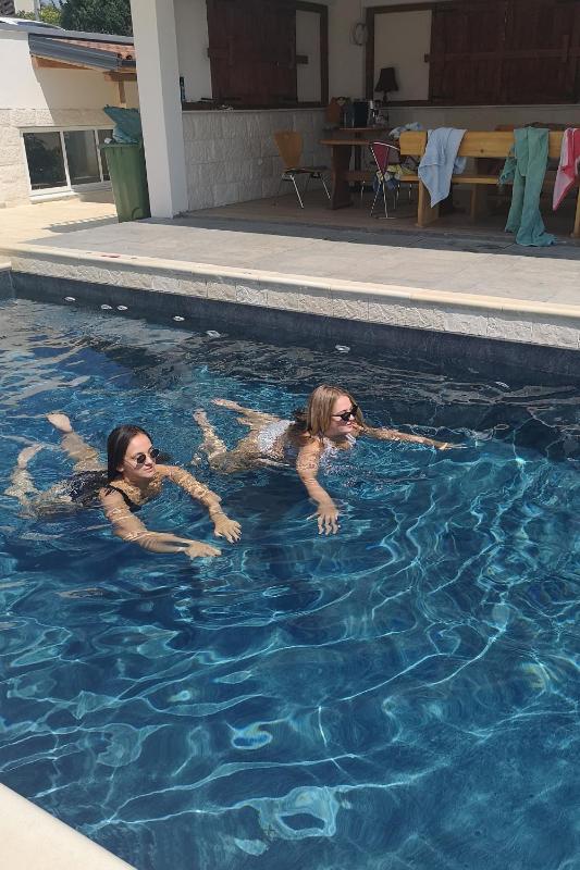 Family friendly apartments with a swimming pool Vir - 20197 - image 17