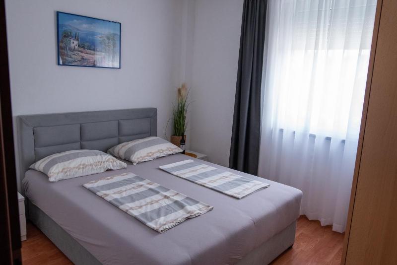 Family friendly apartments with a swimming pool Vir - 20197 - image 16