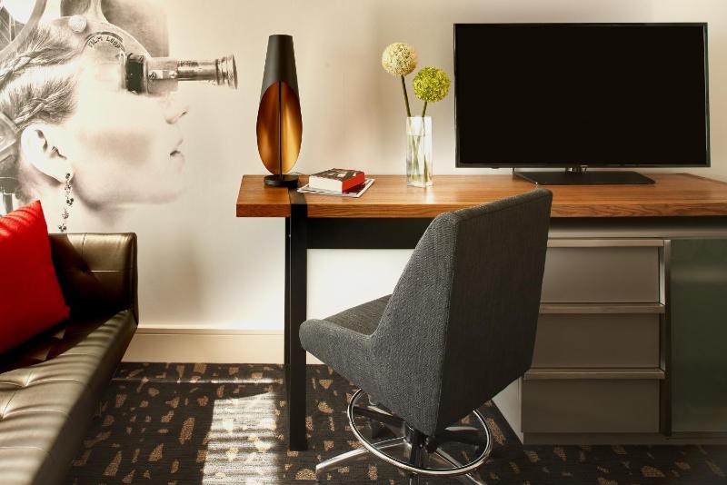 King Room image 2