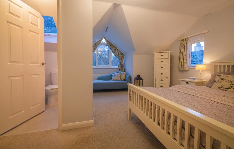 Holly Cottage - image 7