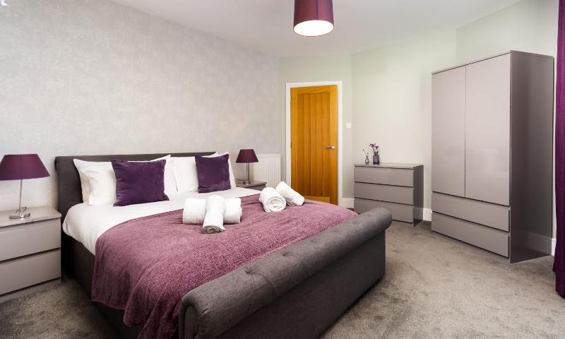 Glebe Holme - image 4