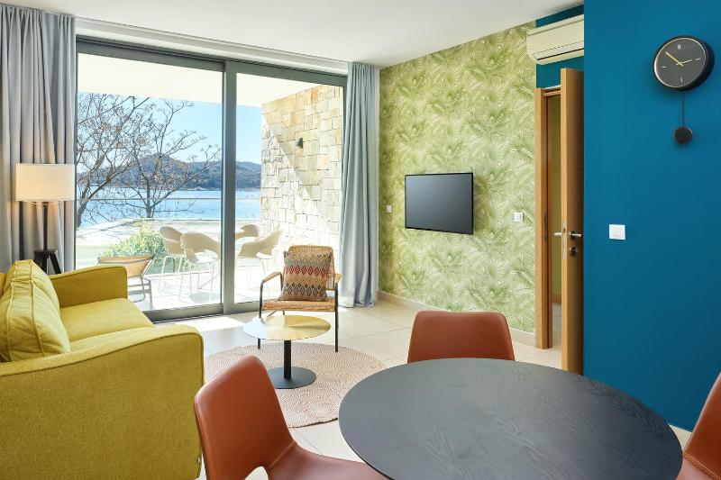 Detached Villa - Premium Sea Side Apartment image 1