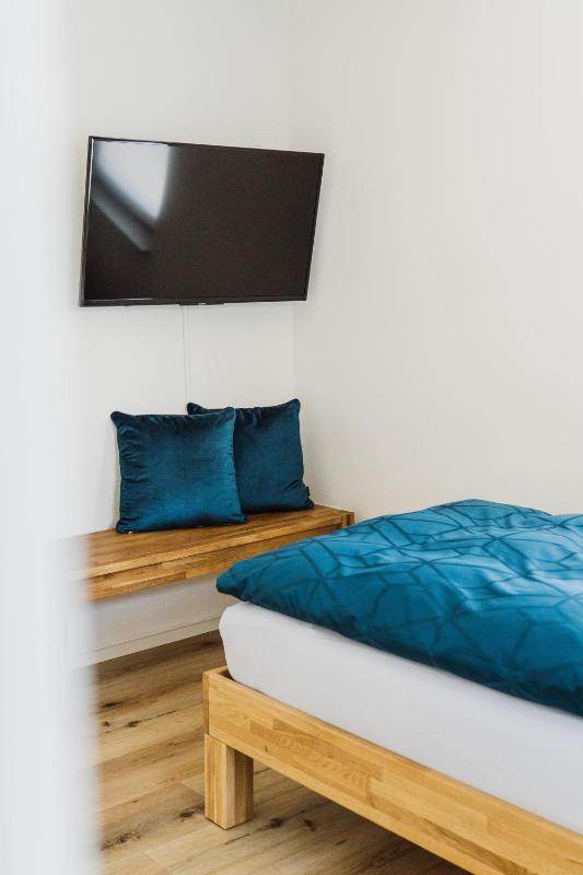 One-Bedroom Apartment image 3