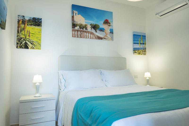 Villa with Sea View image 3