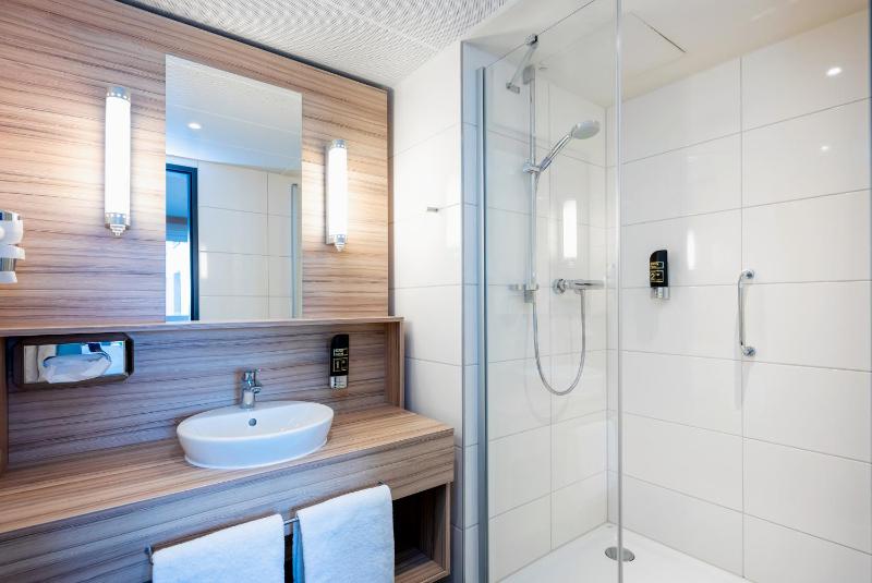 One-Bedroom Apartment image 1