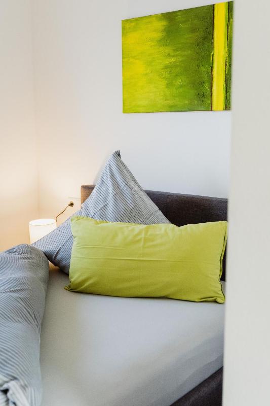 One-Bedroom Apartment image 4