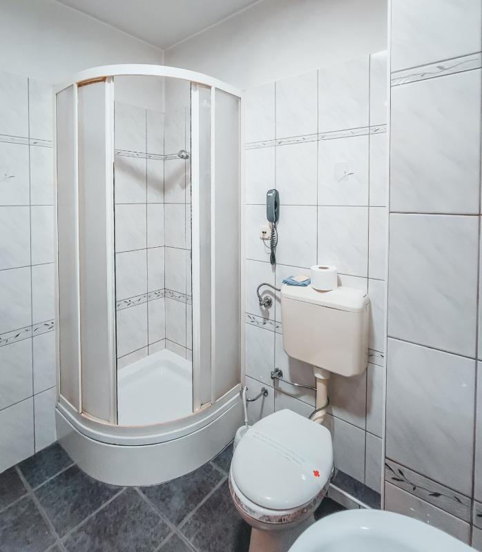 Double or Twin Room image 2