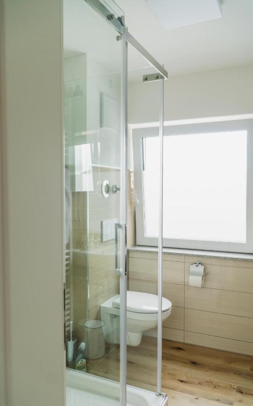 One-Bedroom Apartment image 2