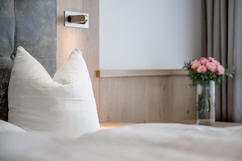 Single Room with Balcony image 2